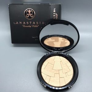 Anastasia Beverly Hills Illuminator NIB